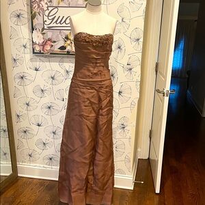 LíanCarlo Couture casks Fifth Avenue 12 Strapless Brown Gown